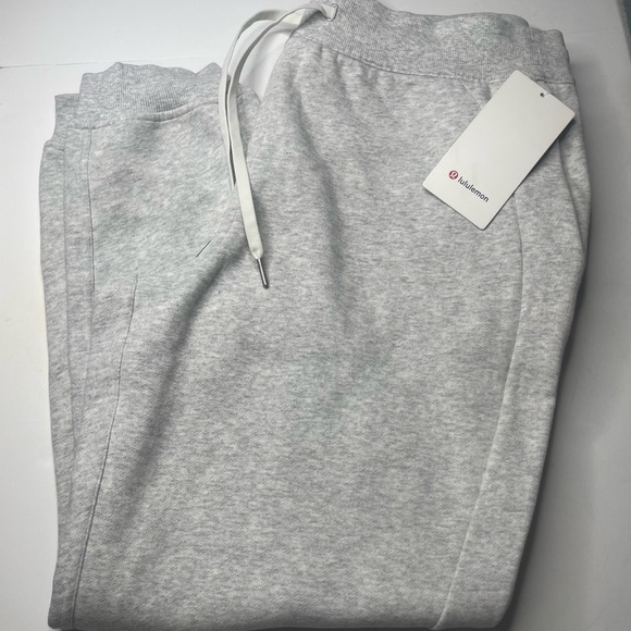 NWT LULULEMON Scuba High-Rise Jogger *Fleece 28" Size 14 - Picture 4 of 6